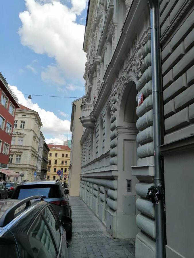 Charles Square Prague Apartment Екстериор снимка