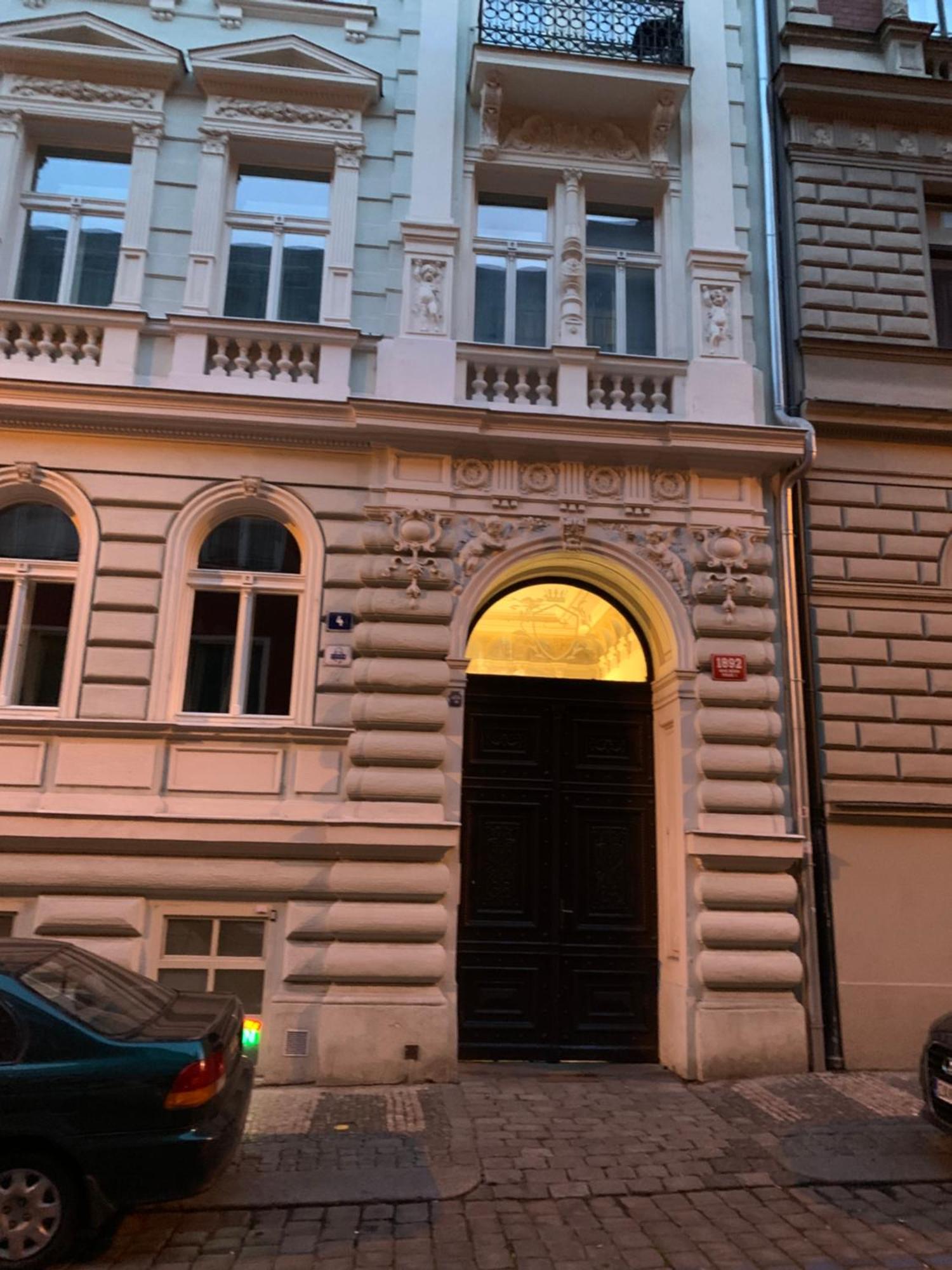 Charles Square Prague Apartment Екстериор снимка
